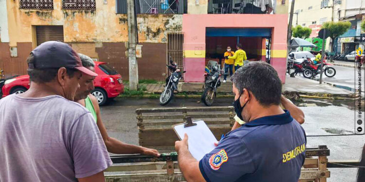 Aracati realiza cadastro para carroceiros que atuam na coleta de resíduos