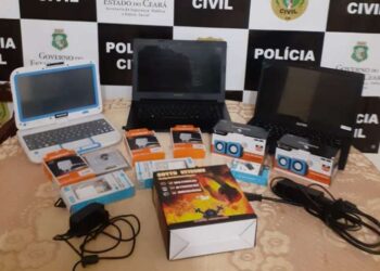 Homem em posse de vários aparelhos eletrônicos furtados é preso em flagrante pela Polícia Civil em Cascavel