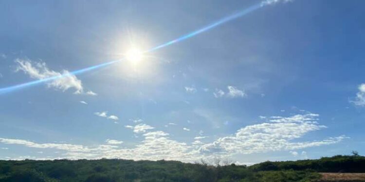 Ceará deve seguir com poucas nuvens e chuvas pontuais até sexta-feira (10)