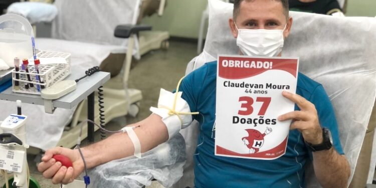 Hemoce promove atividades alusivas ao Dia Mundial do Doador de Sangue