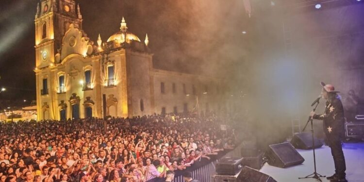 Alceu Valença abre a primeira noite do São João no Aracati