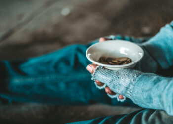 MPCE cobra atuação do Estado e do Município de Fortaleza em casos de mendicância de crianças e adolescentes