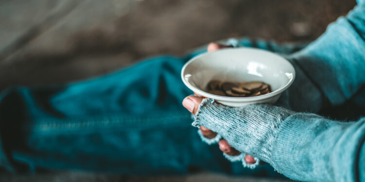 MPCE cobra atuação do Estado e do Município de Fortaleza em casos de mendicância de crianças e adolescentes