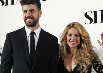 Shakira e Piqué estão se separando após traição do jogador, diz jornal espanhol
