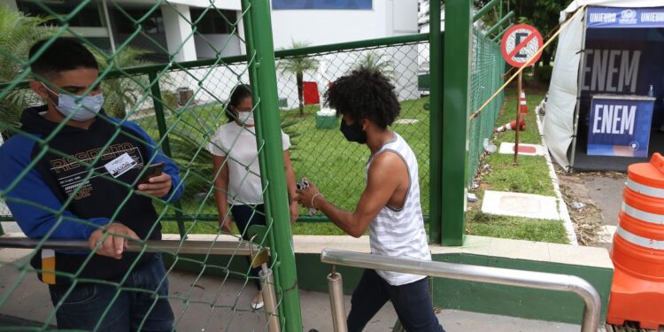 Enem 2022: quem pediu atendimento especial já pode conferir resultado