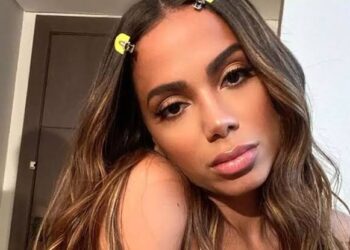 Anitta comenta ‘CPI do sertanejo’ e diz que recebeu propostas de desvio de verba