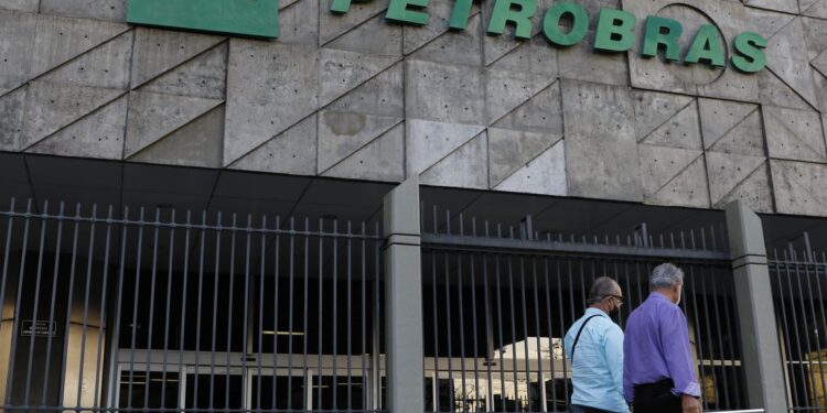 Petrobras nomeia Fernando Borges como presidente interino