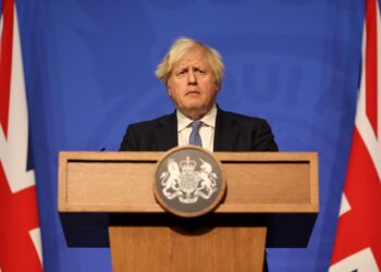 “Estou triste por abandonar o melhor emprego do mundo”, diz Johnson