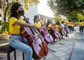 Instituto Beatriz e Lauro Fiuza realiza concerto em Aracati em comemoração aos 10 anos de história