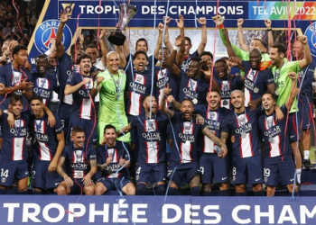 Neymar faz dois gols de bola parada, e PSG conquista a Supercopa da França