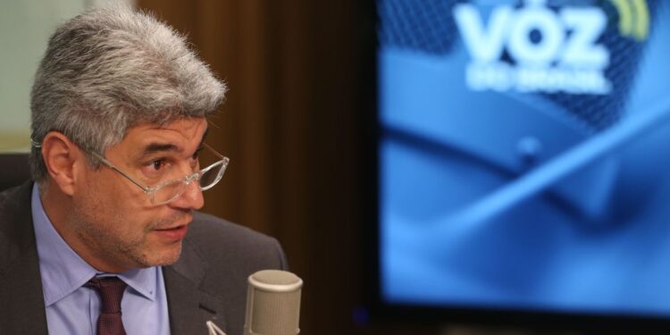 Saúde tem 1,2 milhão de doses garantidas para imunização de crianças