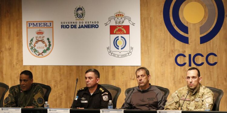 Sobe para 18 número de mortos em operação no Complexo do Alemão