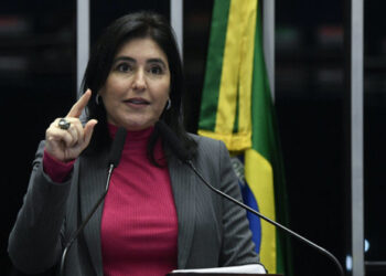 Sem vice definido, MDB confirma Tebet na corrida presidencial