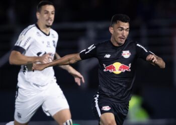 Ceará e Bragantino empatam em 1 a 1 em jogo com quatro cobranças de pênalti