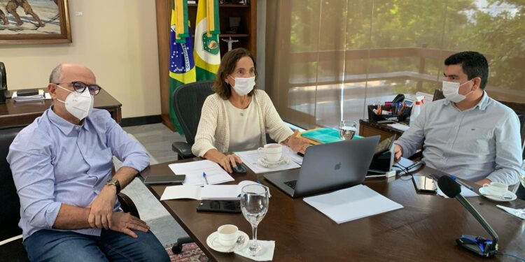 Passaporte de vacinação deixa de ser obrigatório no Ceará