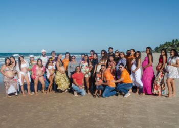 Gestantes ganham book no Projeto Praia Acessível, em Majorlândia