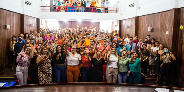 Aracati realiza efetivação de 148 concursados que concluíram seu estágio probatório