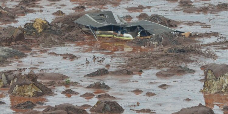 Meio Ambiente anuncia fundos para compensar perdas em Mariana