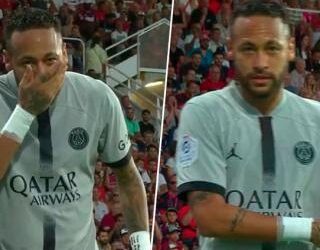 Neymar comemora gol com ‘beijo pro gordo’ em homenagem a Jô Soares