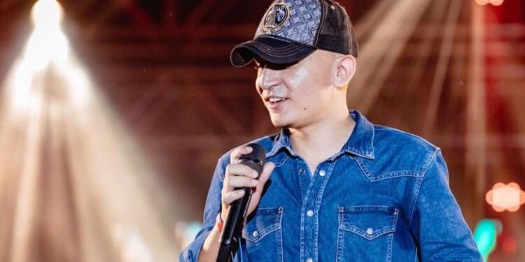 João Gomes grava 1º DVD em Recife; público relata confusão e arrastões