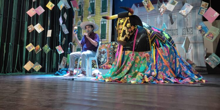 Aracati realiza Ação Cultural no Teatro Francisca Clotilde