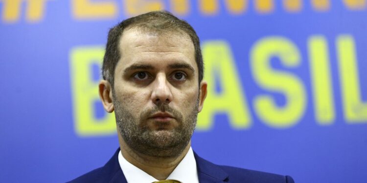 Novo diretor da Anvisa toma posse na última sexta-feira, 12