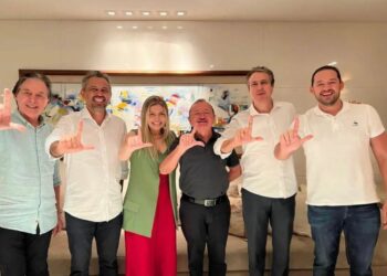 Vice de Elmano Freitas, Renata Almeida renuncia