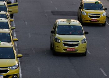 Prefeituras farão cadastro para o auxílio taxista