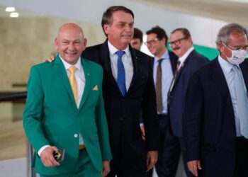 PF faz operação contra empresários bolsonaristas que defenderam golpe em mensagens privadas