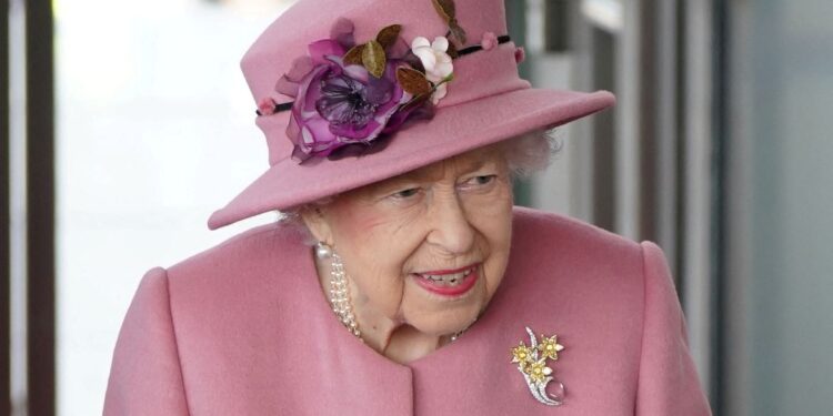 Saúde de rainha Elizabeth 2ª inspira cuidados há meses