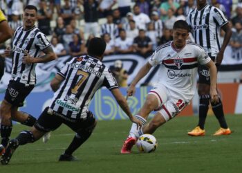 São Paulo vence o Ceará e abre seis pontos para a zona do rebaixamento