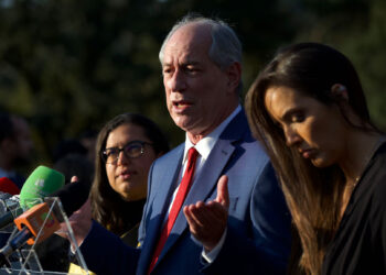 ‘Não me intimidarão’, diz Ciro Gomes em carta manifesto à nação brasileira