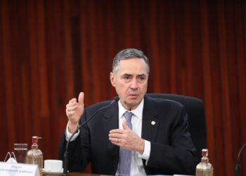 Maioria do STF mantém suspensão de piso da enfermagem