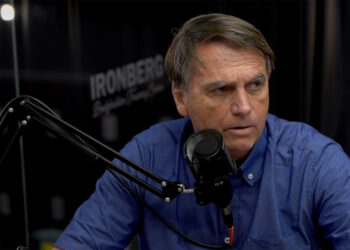 Bolsonaro defende política de emprego e comenta falas durante pandemia