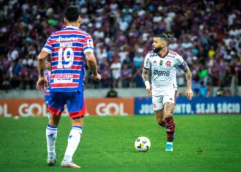 Gabigol faz dois, mas Fortaleza vira nos acréscimos e deixa Fla fora do G4