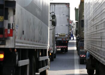 Prazo para autodeclaração de caminhoneiros é prorrogado para dia 12