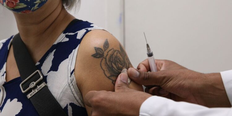 Covid-19: Brasil registra 91 mortes e 12,7 mil casos em 24 horas