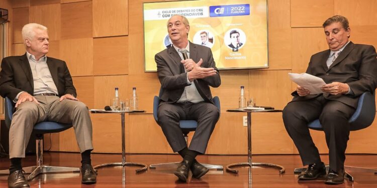 Ciro Gomes promete intensificar esforços federais contra o crime