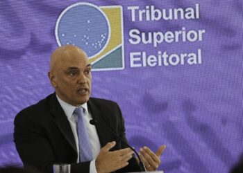 Presidente do TSE concede entrevista sobre andamento do 2º turno
