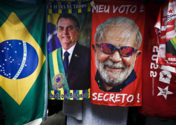 ‘Podia ter uma eleição a cada 15 dias’, diz vendedor de toalhas de Lula e Bolsonaro