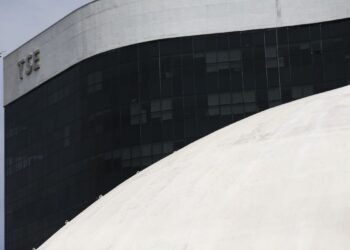 Resolução do TSE acelera retirada de fake news de sites