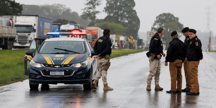 PRF ainda registra bloqueios de rodovias em ao menos sete estados