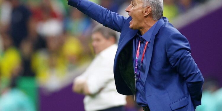 Tite modifica equipe e abre espaço para disputa por posições