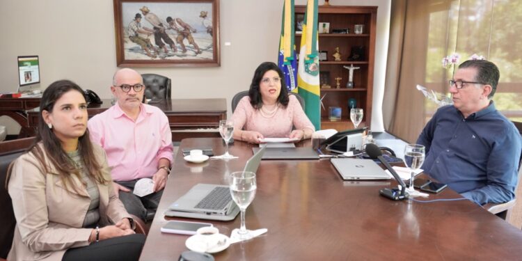 Comitê Estadual de Enfrentamento à Pandemia monitora surgimento de nova subvariante da covid-19 no Ceará