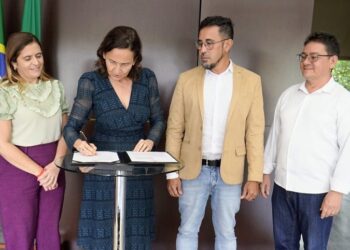 Governadora Izolda Cela envia à Assembleia Projeto de Lei que disciplina pagamento dos precatórios do Fundef aos professores