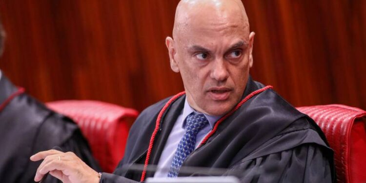 Atos de Moraes põem à prova tese da democracia militante