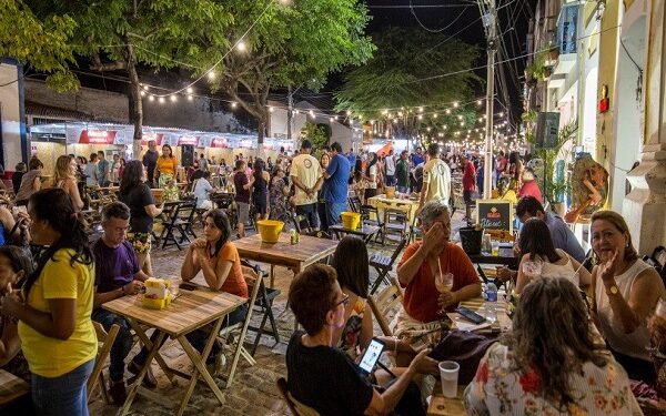 Festival de Gastronomia e Cultura do Aracati investe em talentos locais e diferentes linguagens artísticas