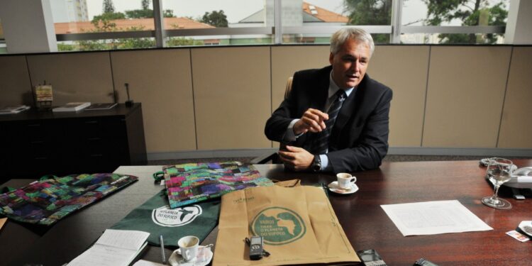 Bolsonaro se diz preocupado com desabastecimento e nega envolvimento em protestos, afirma presidente de associação