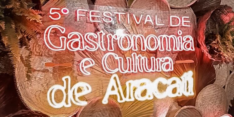 Superbanda, Os Alfazemas e talentos locais marcam a primeira noite do V Festival de Gastronomia e Cultura de Aracati