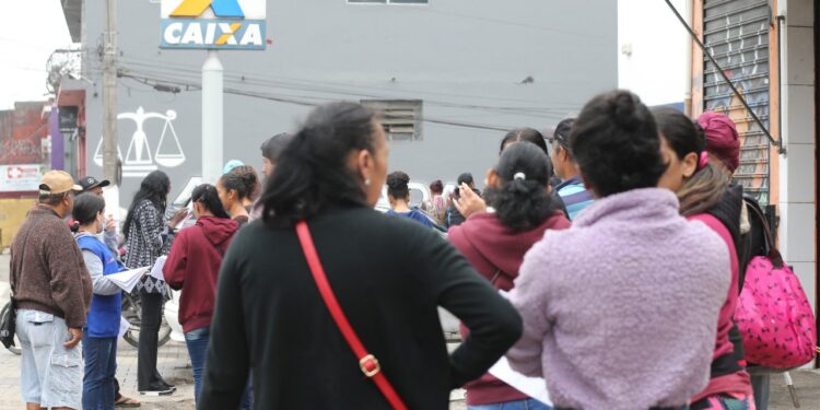 Aras afirma que consignado do Auxílio Brasil é inconstitucional